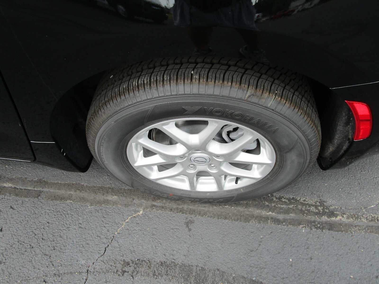 New 2026 Chrysler Pacifica Select FWD image 9