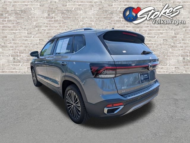 Used 2025 Volkswagen Taos SE FWD image 6