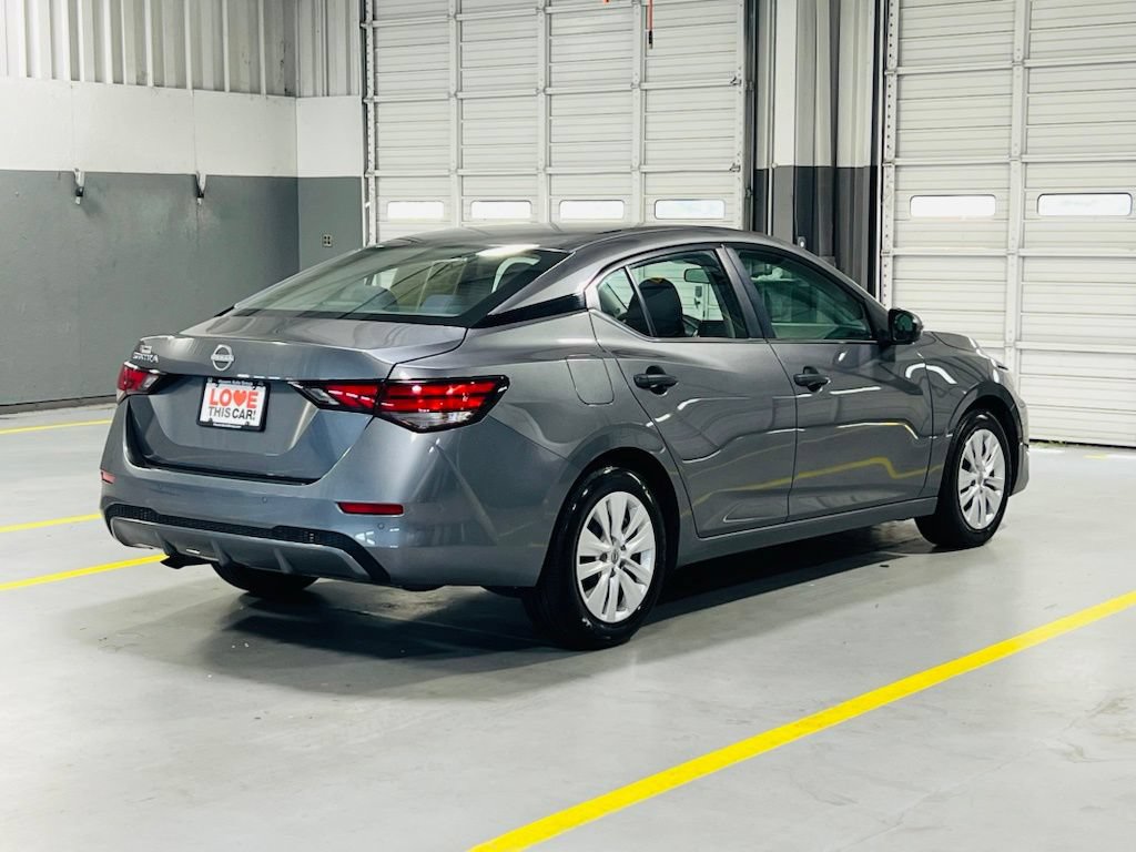 Used 2025 Nissan Sentra S FWD image 17