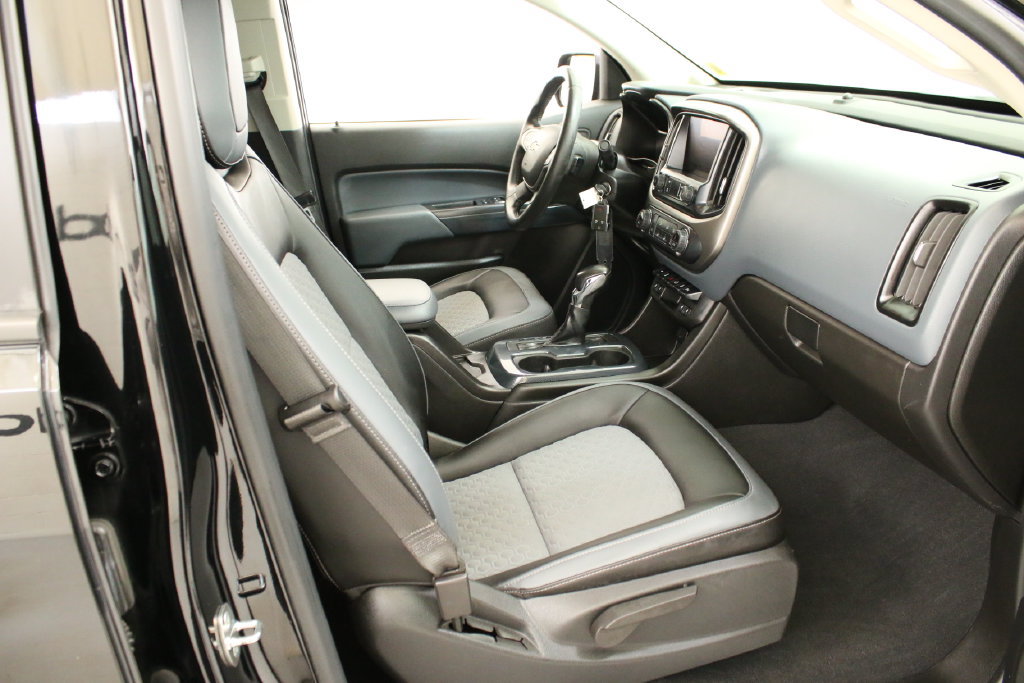 Used 2022 Chevrolet Colorado Z71 AWD/4WD image 24