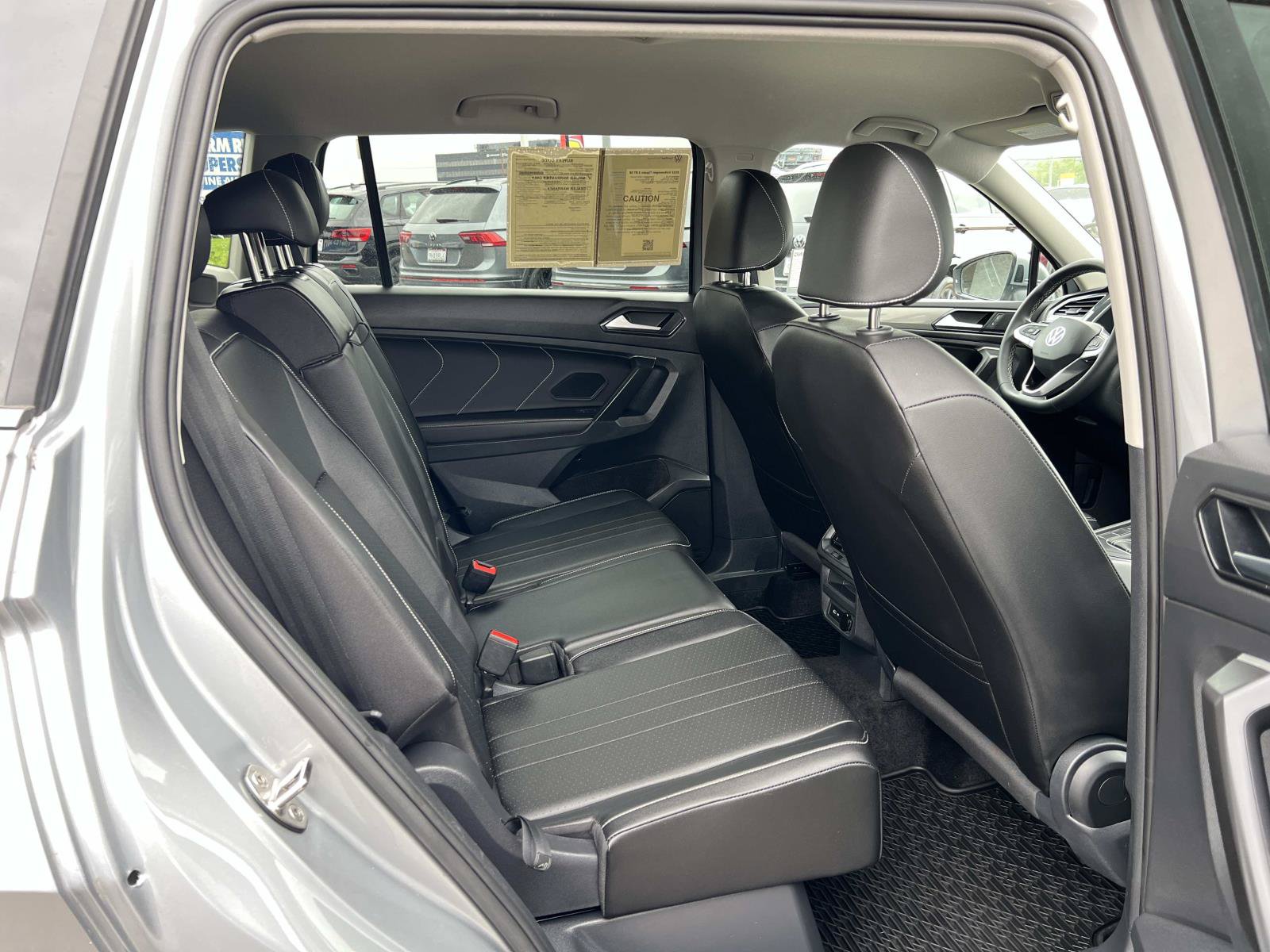Certified 2023 Volkswagen Tiguan SE FWD image 30