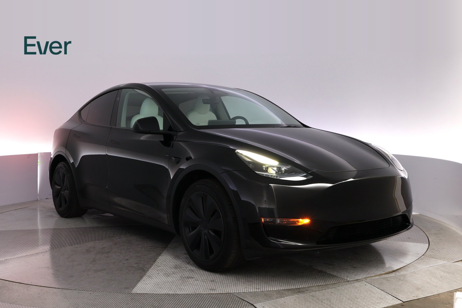 Used 2025 Tesla Model Y Long Range RWD image 13