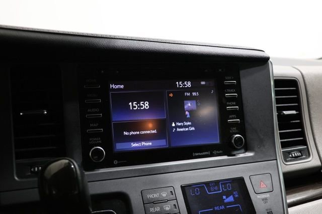 Used 2019 Toyota Sienna XLE FWD image 24