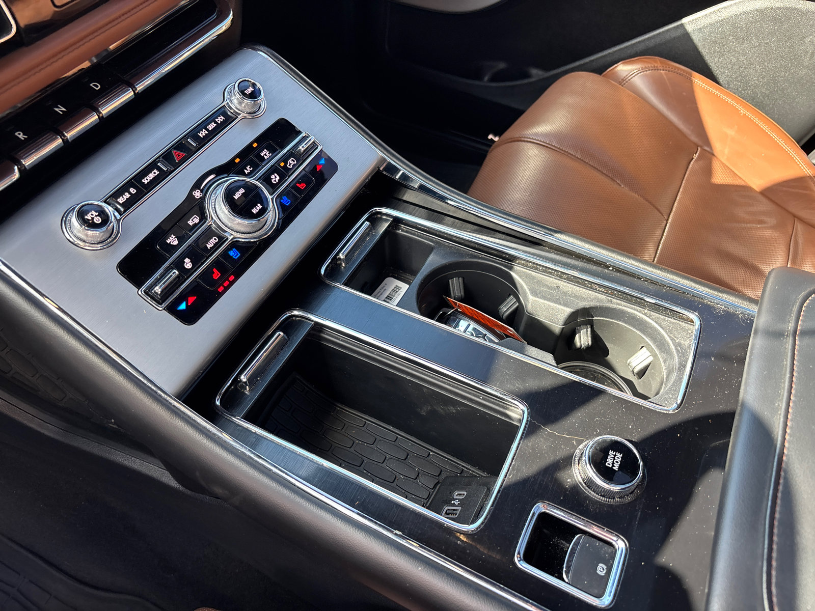 Used 2021 Lincoln Aviator Reserve w/ Equipment Group 210A AWD/4WD image 22