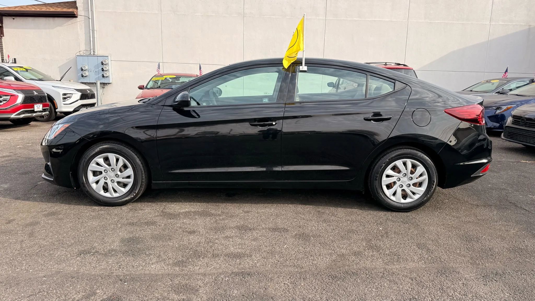 Used 2020 Hyundai Elantra SE image 14