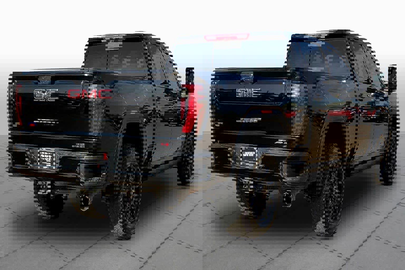 Used 2025 GMC Sierra 2500 AT4 w/ AT4 Premium Plus Package image 13