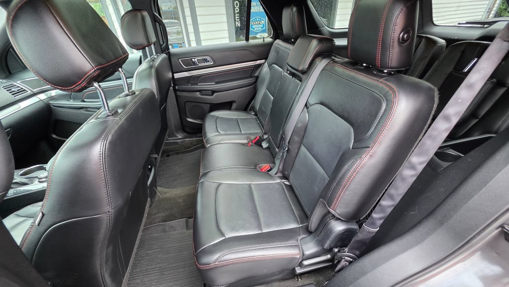 Used 2017 Ford Explorer Sport w/ Equipment Group 401A AWD/4WD image 18
