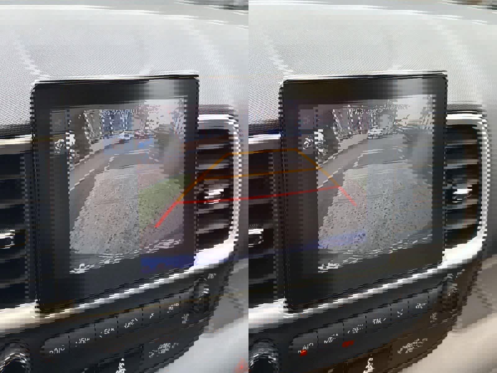 Used 2023 Hyundai Venue SEL w/ Cargo Package image 18