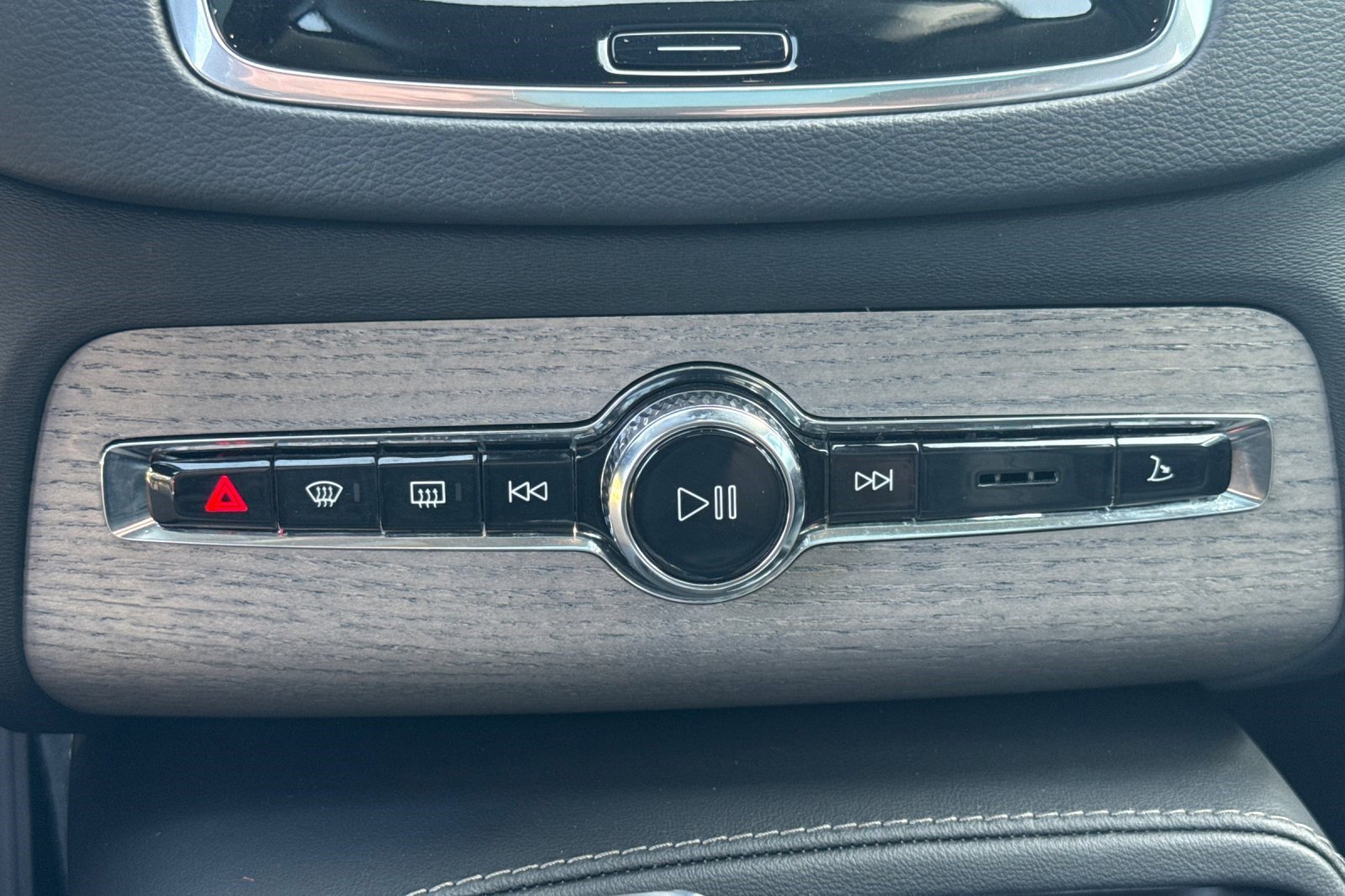 Used 2022 Volvo XC90 T8 Inscription w/ Advanced Package image 27