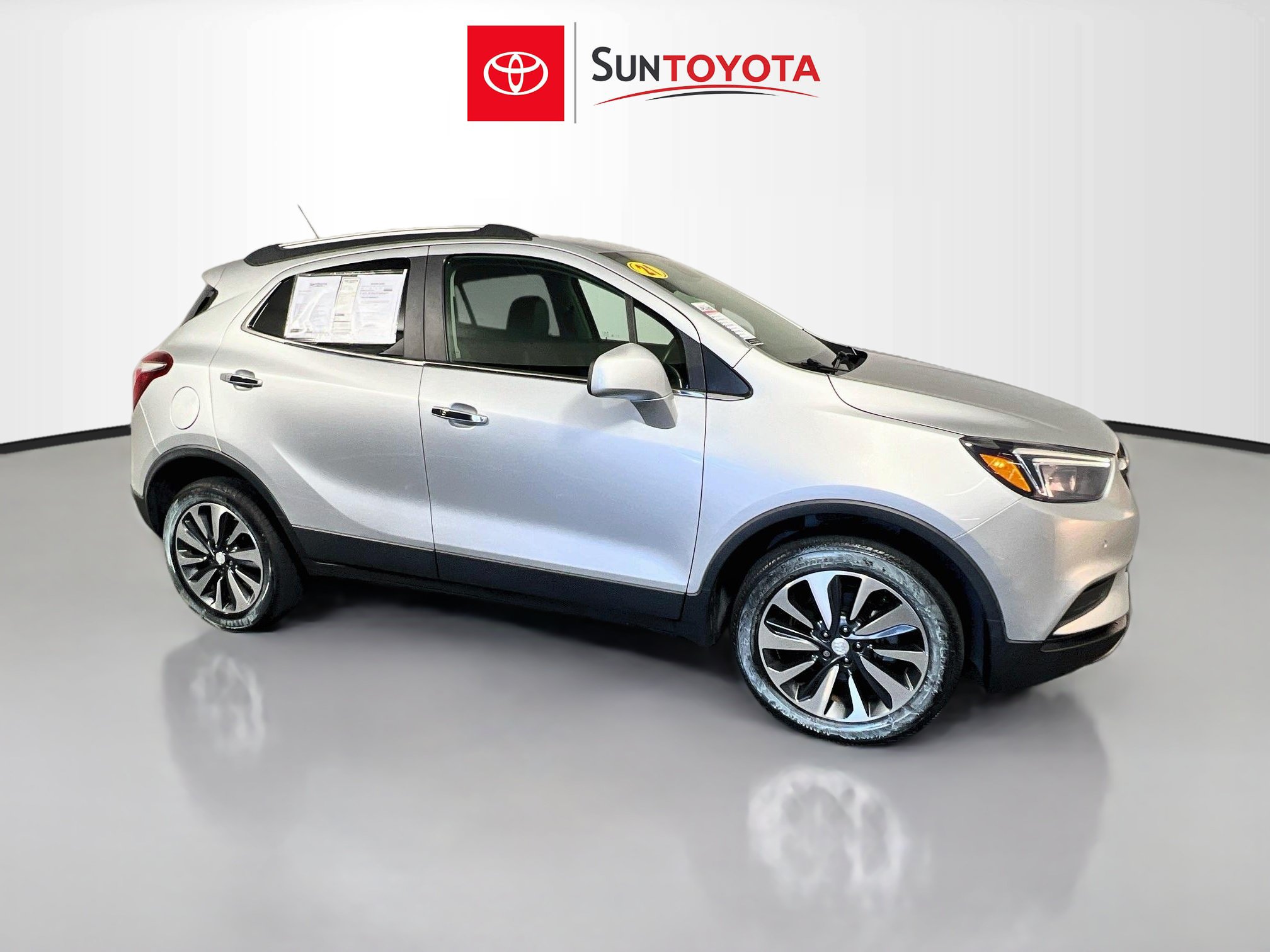 Used 2021 Buick Encore Preferred w/ Safety Package II AWD/4WD image 1