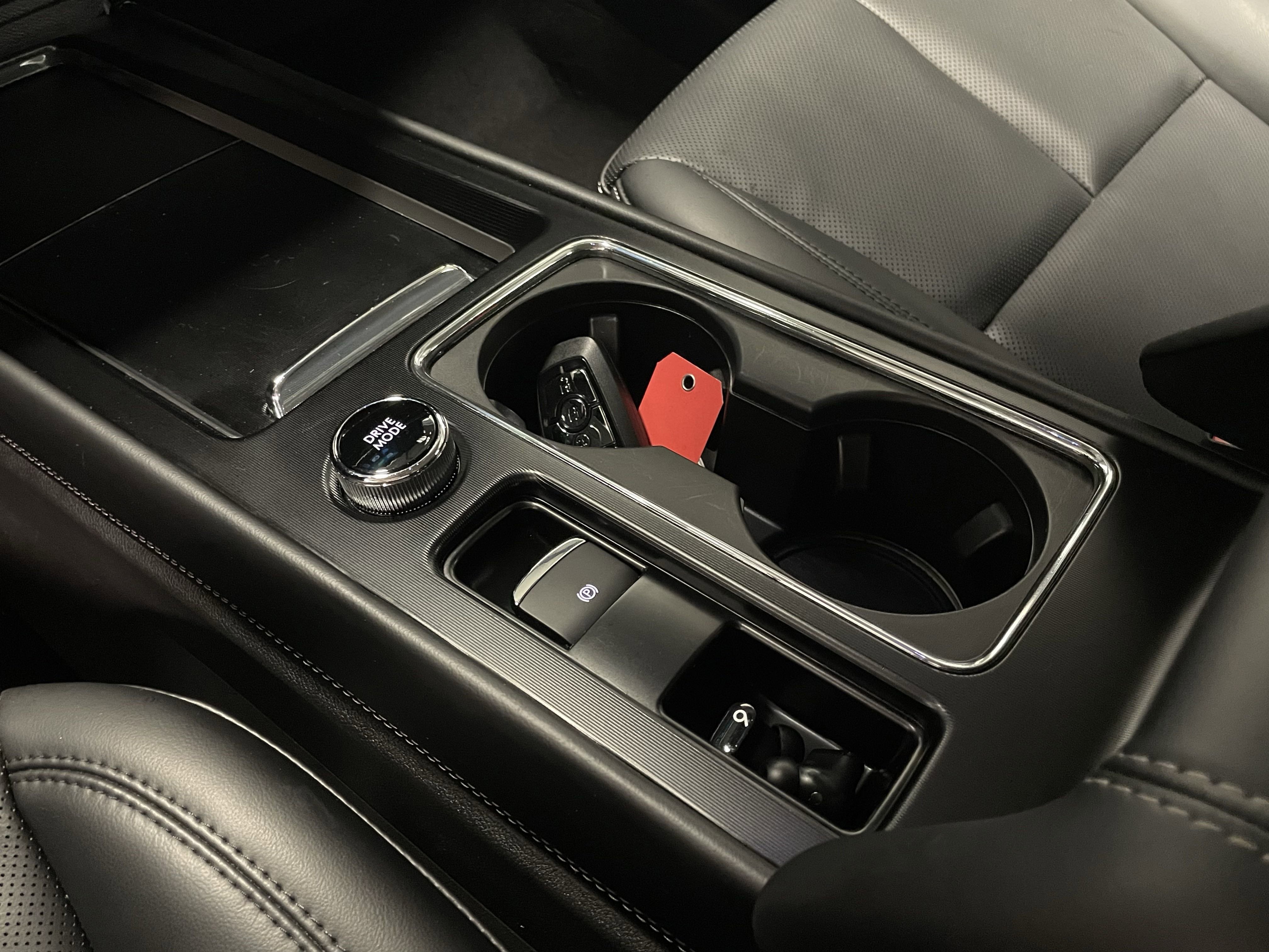 Used 2025 Lincoln Corsair AWD w/ Equipment Group 101A image 15