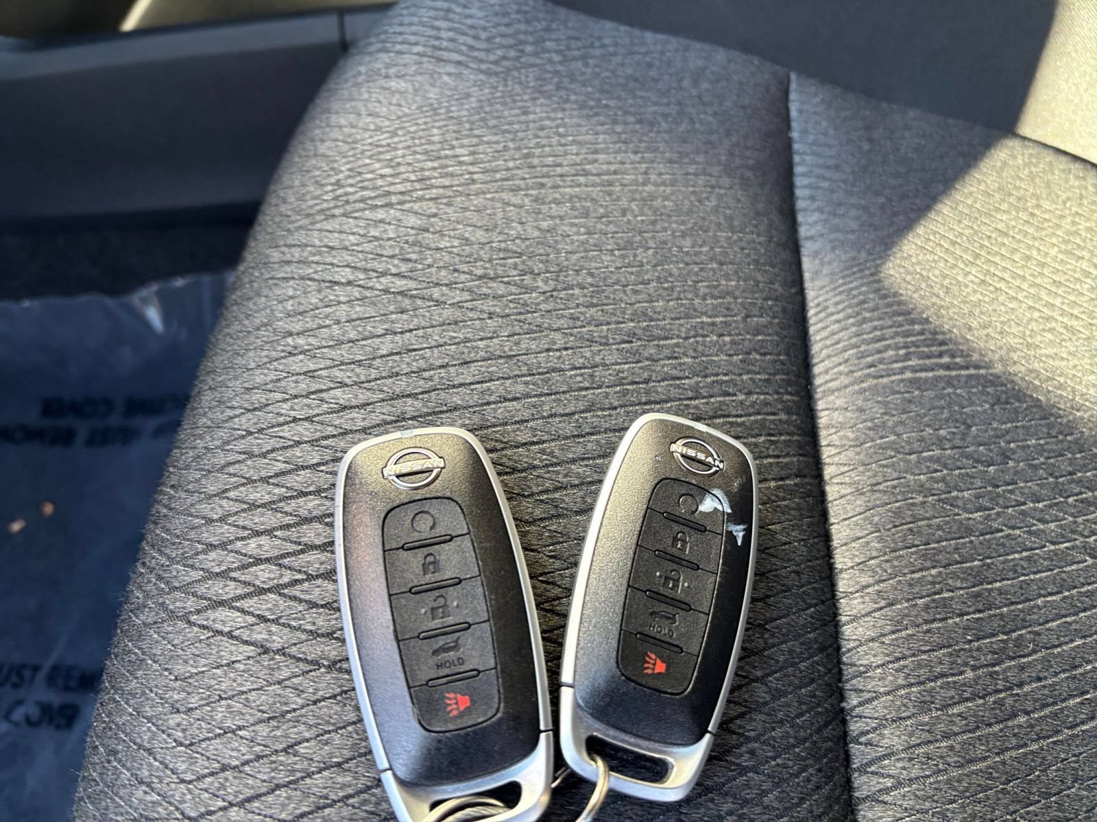 Used 2025 Nissan Rogue SV FWD image 18