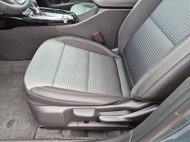 New 2026 Chevrolet Trax LT w/ Driver Confidence Package FWD image 4