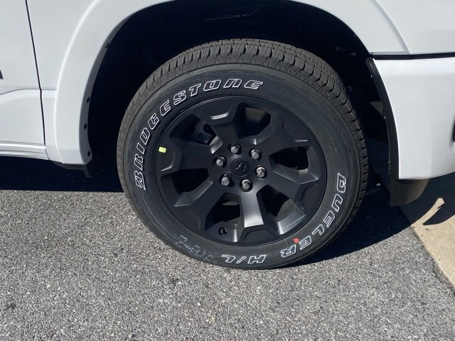 New 2026 RAM 1500 4x4 Crew Cab image 11