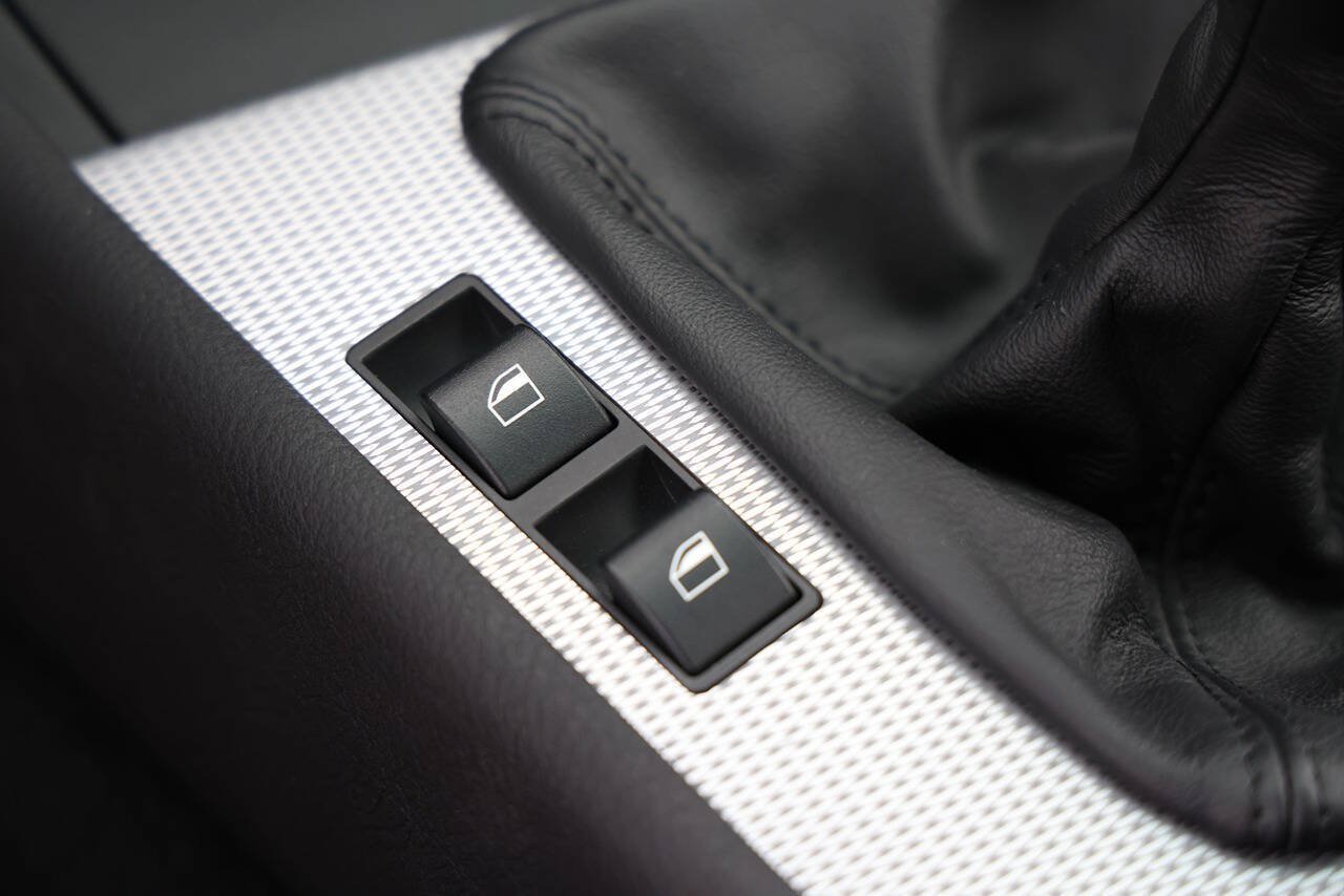 Used 2005 BMW M3 Coupe RWD image 46