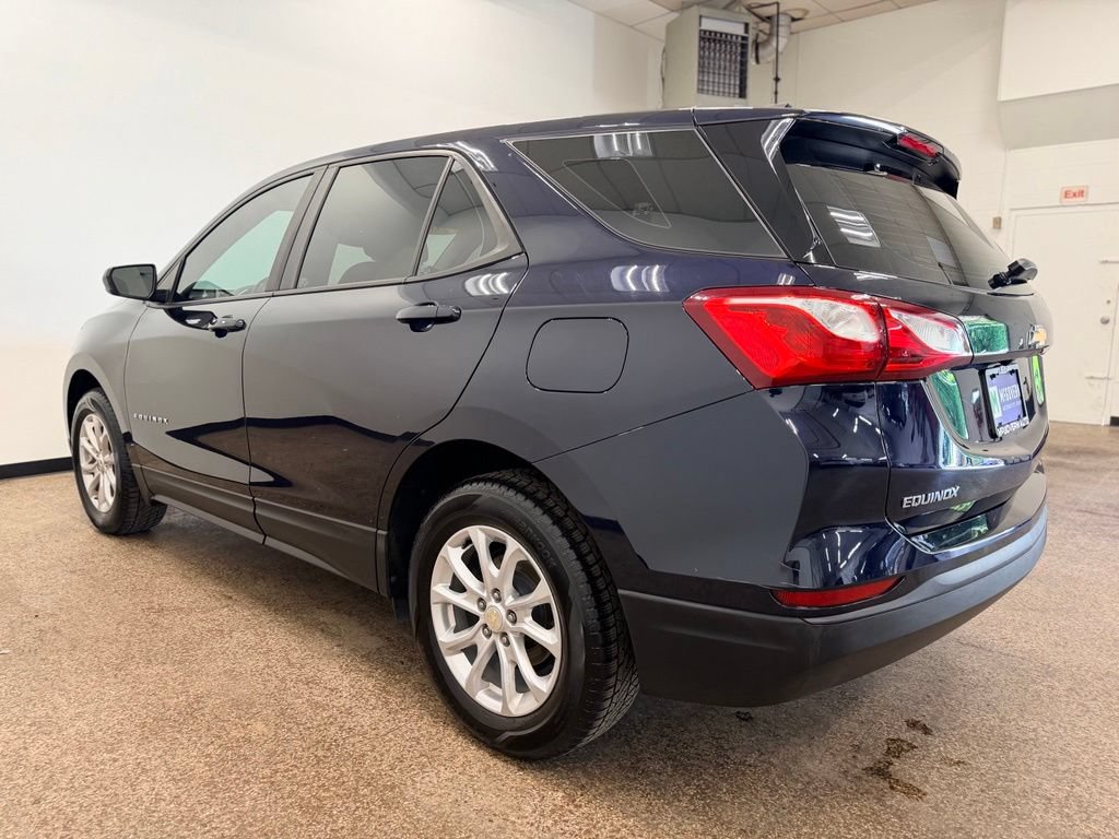 Used 2020 Chevrolet Equinox LS AWD/4WD image 3