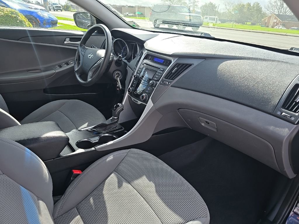 Used 2013 Hyundai Sonata GLS image 24