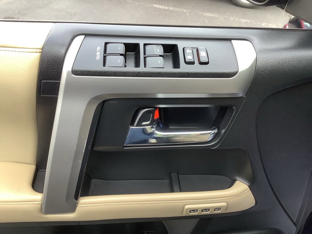 Used 2020 Toyota 4Runner Limited image 14
