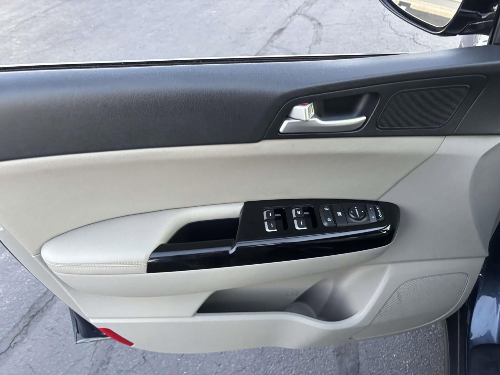 Used 2021 Kia Sportage EX image 13