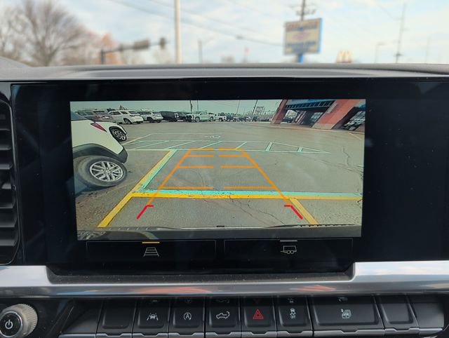 Used 2022 Chevrolet Silverado 1500 LT AWD/4WD image 22