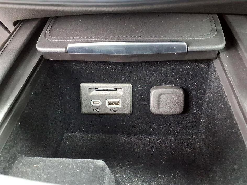 Used 2023 Cadillac XT4 Sport image 29