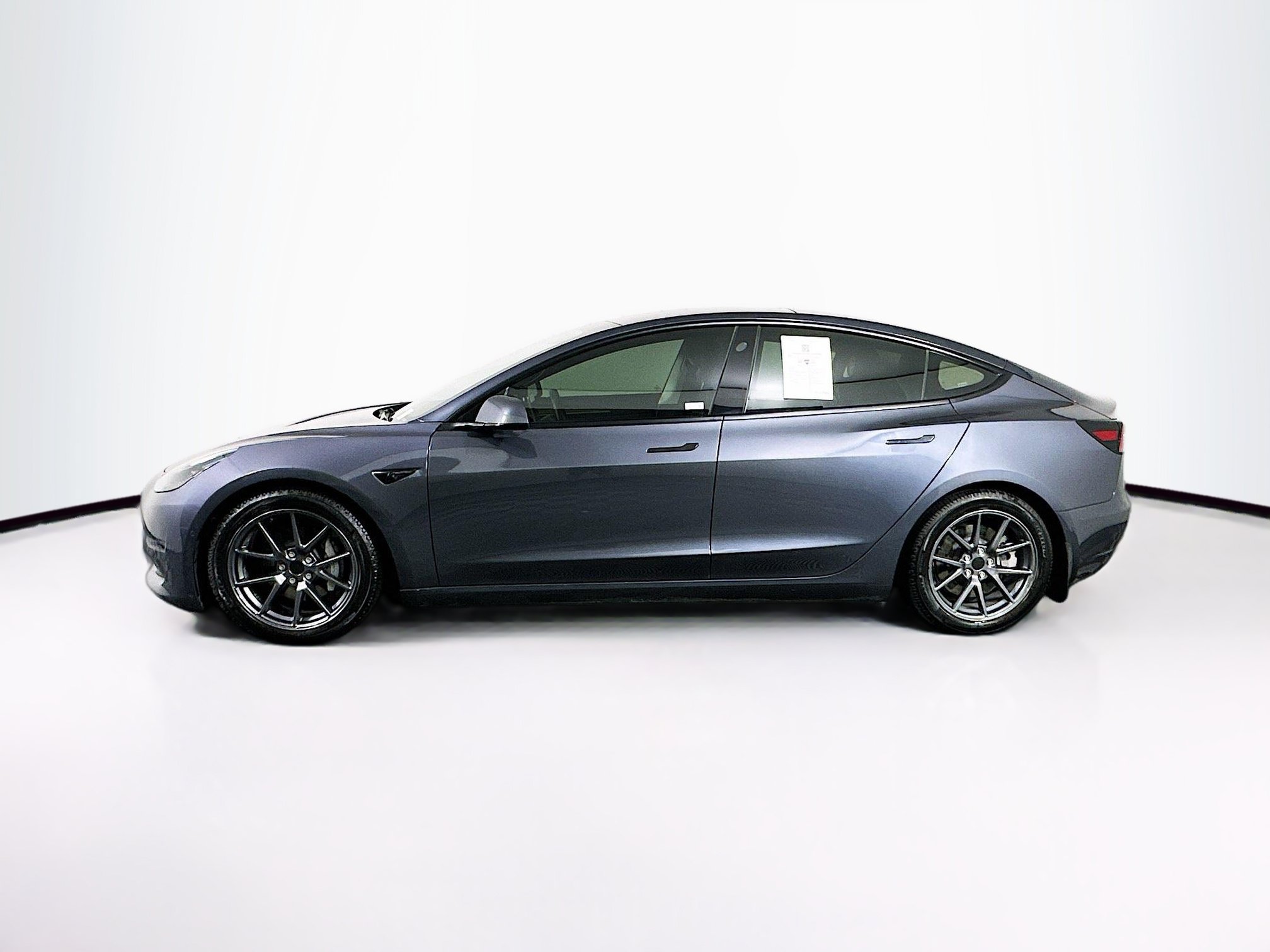 Used 2022 Tesla Model 3 Long Range AWD/4WD image 4