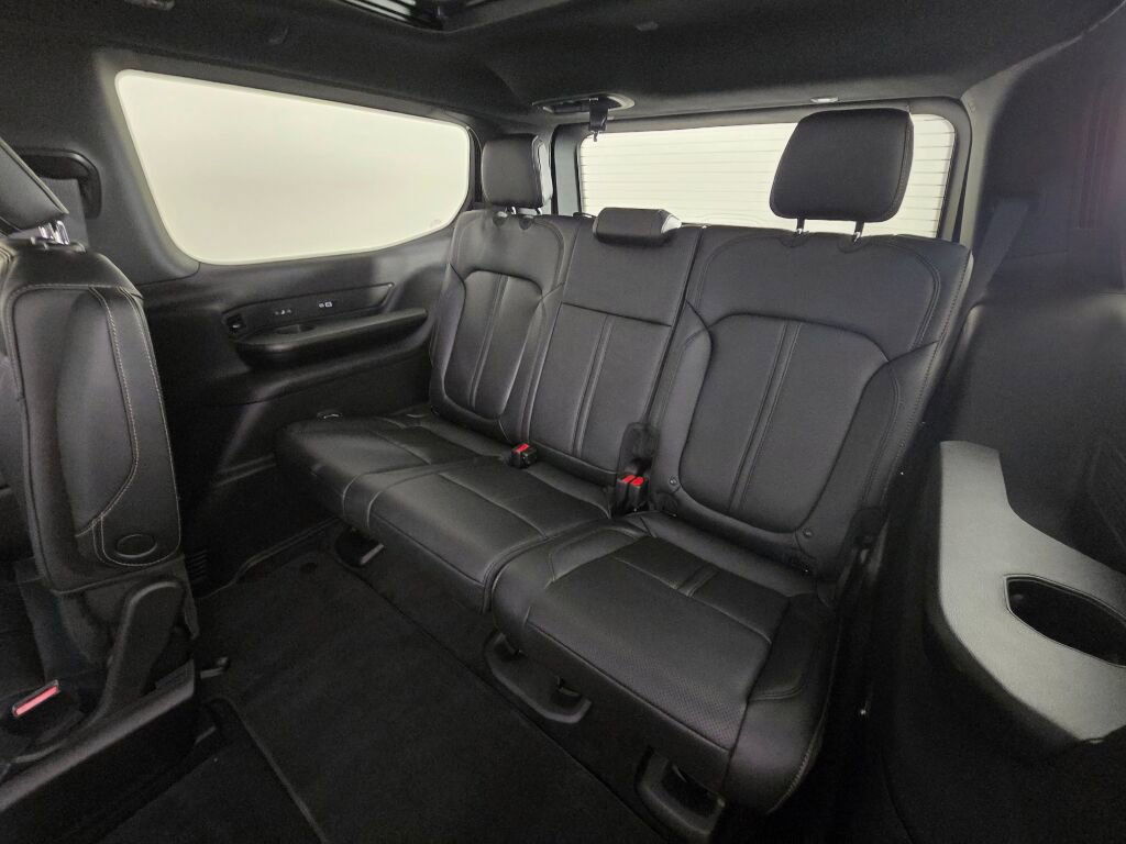 New 2026 Jeep Grand Wagoneer Limited image 33