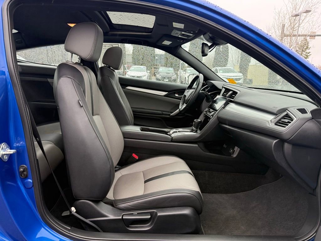Used 2017 Honda Civic Touring image 16