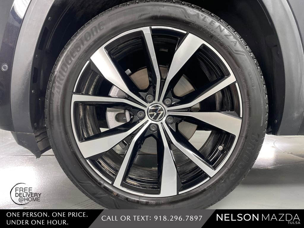 Used 2024 Volkswagen Atlas SEL Premium R-Line image 13