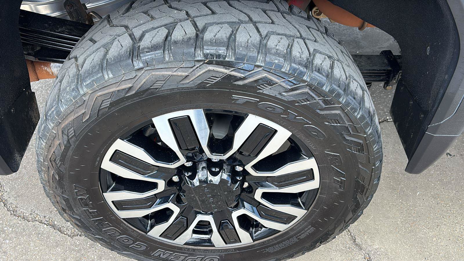 Certified 2024 GMC Sierra 2500 Denali Ultimate AWD/4WD image 12