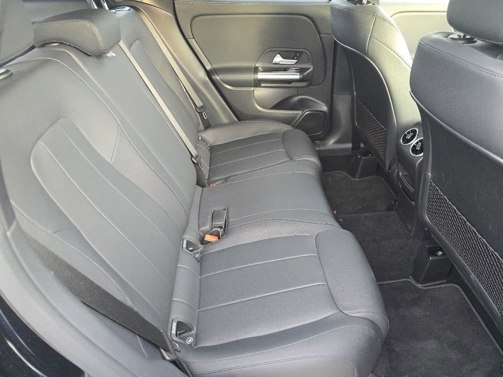 Certified 2025 Mercedes-Benz GLA 250 4MATIC image 20