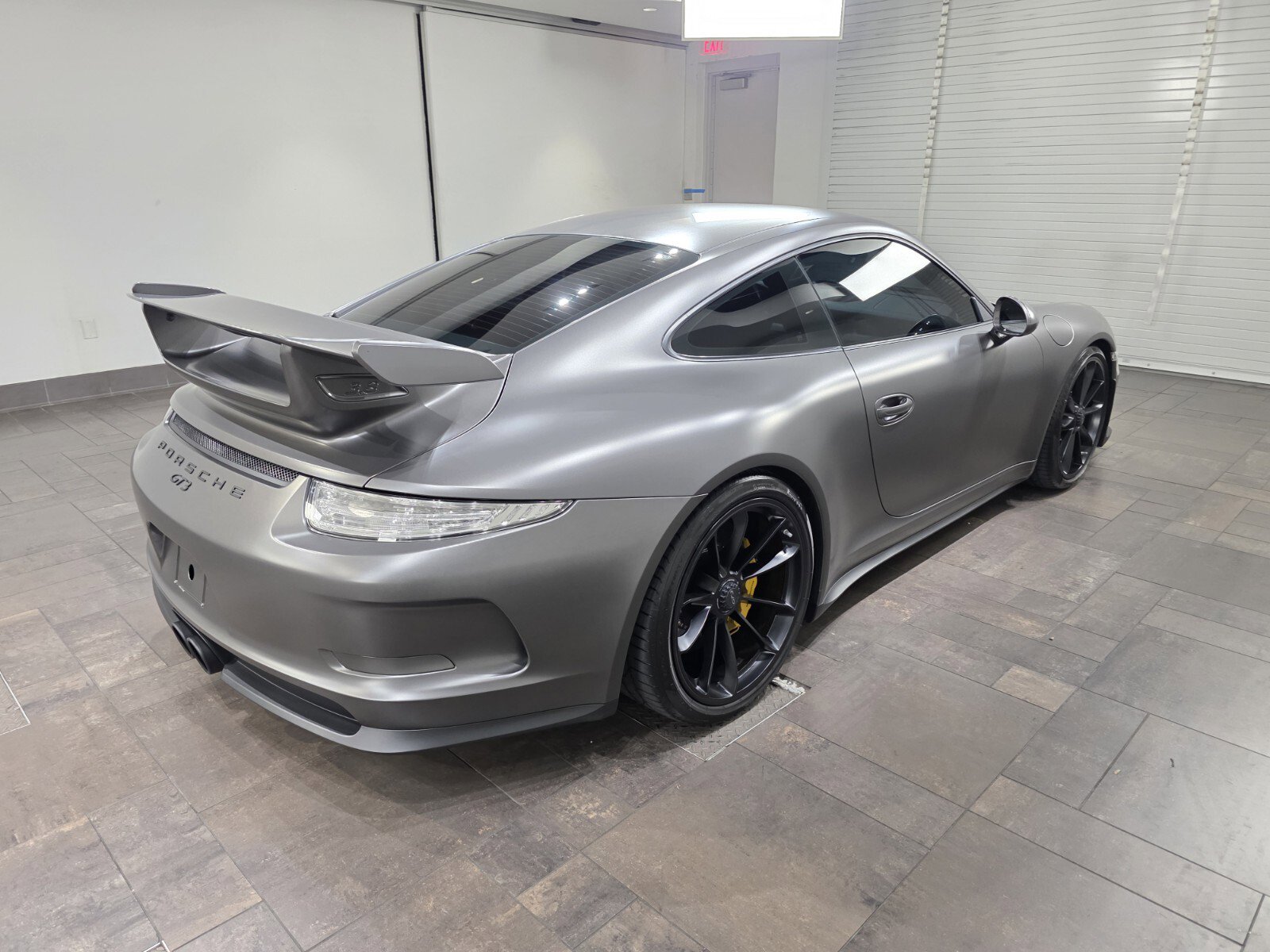 Used 2015 Porsche 911 GT3 image 24