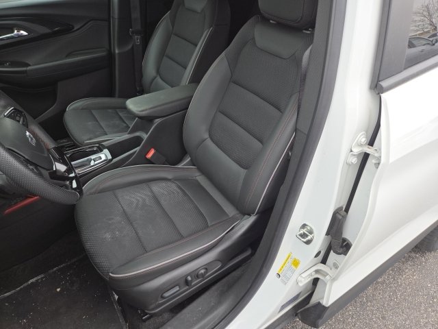 Used 2023 Chevrolet TrailBlazer RS w/ Sun and Liftgate Package image 15