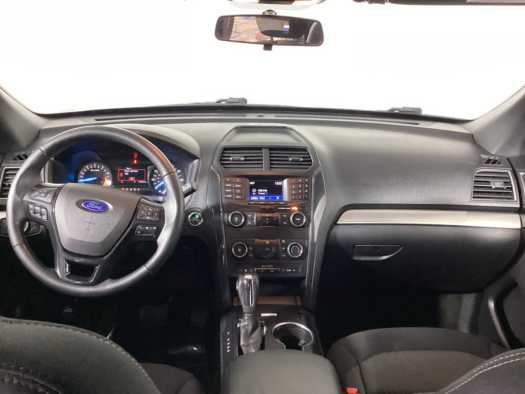 Used 2018 Ford Explorer XLT AWD/4WD image 19
