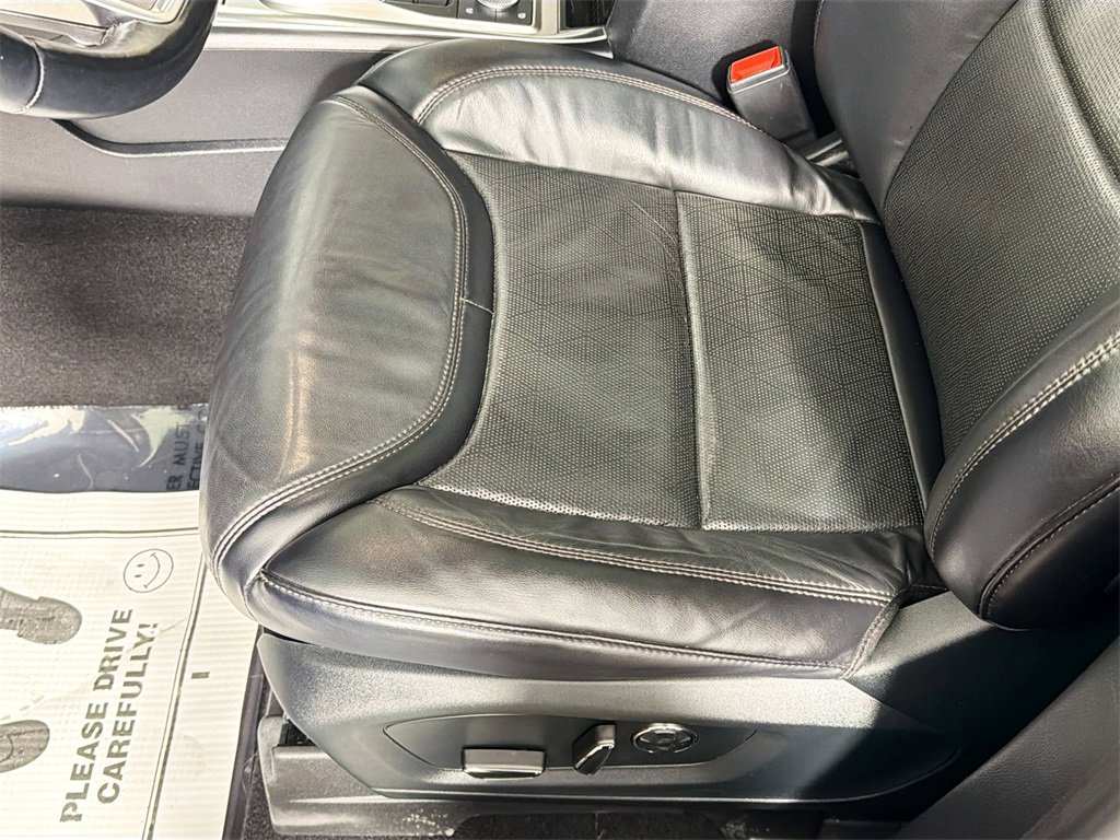 Used 2020 Ford Explorer Platinum image 18