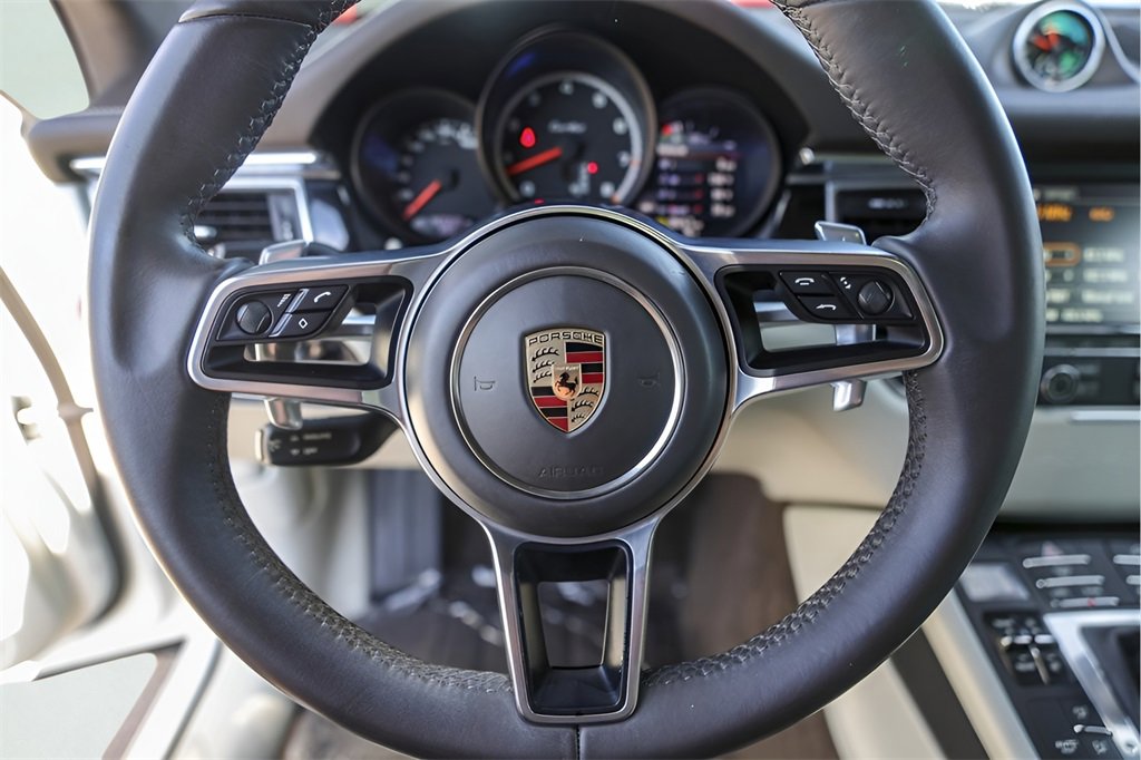 Used 2016 Porsche Macan Turbo image 15