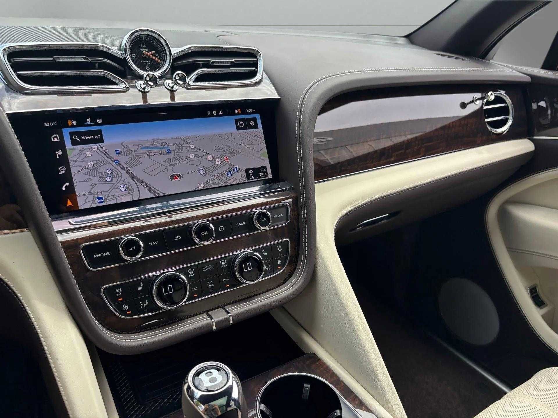 New 2025 Bentley Bentayga Extended Wheelbase image 43