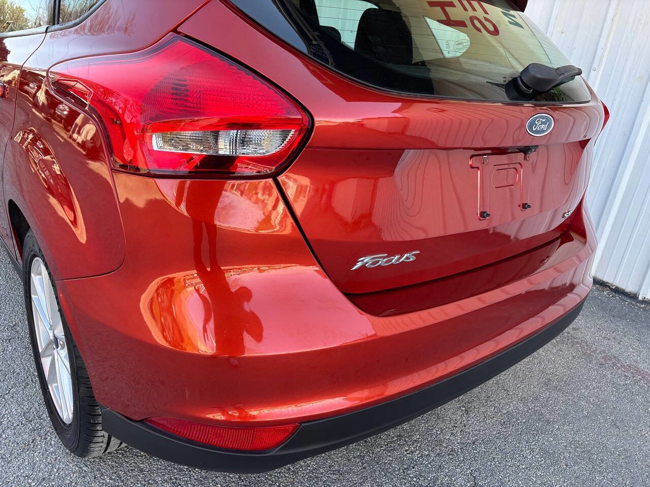Used 2018 Ford Focus SE w/ Cold Weather Package image 5