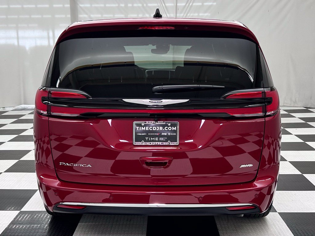 New 2026 Chrysler Pacifica Select AWD/4WD image 7