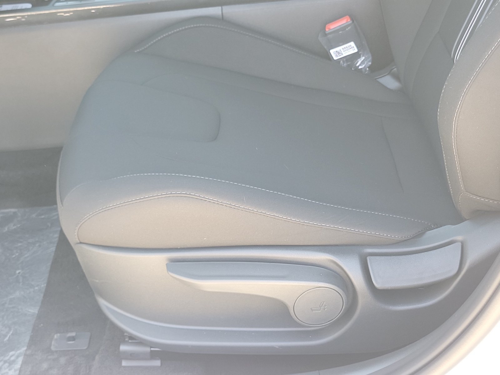 New 2026 Hyundai Elantra Sport FWD image 16