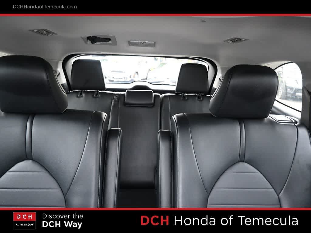 Used 2021 Toyota Highlander XLE FWD image 20
