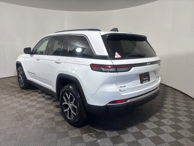 Certified 2023 Jeep Grand Cherokee Limited image 4