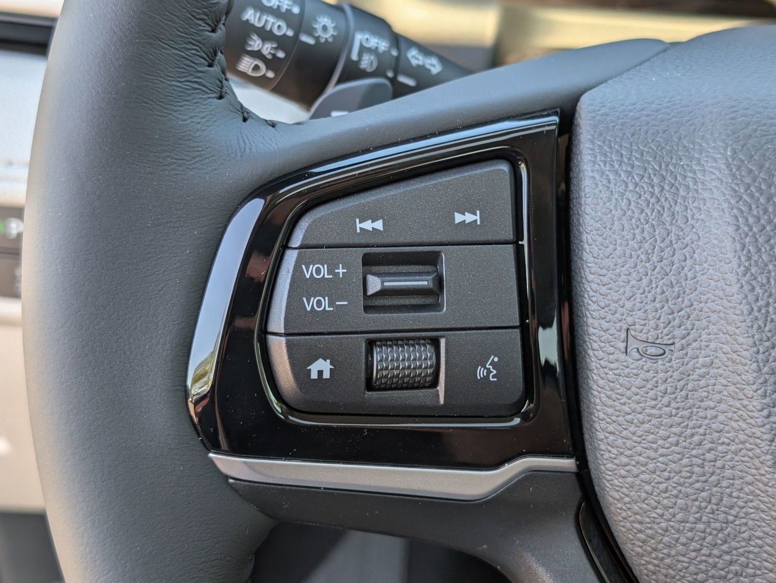 New 2026 Honda Odyssey Touring image 18