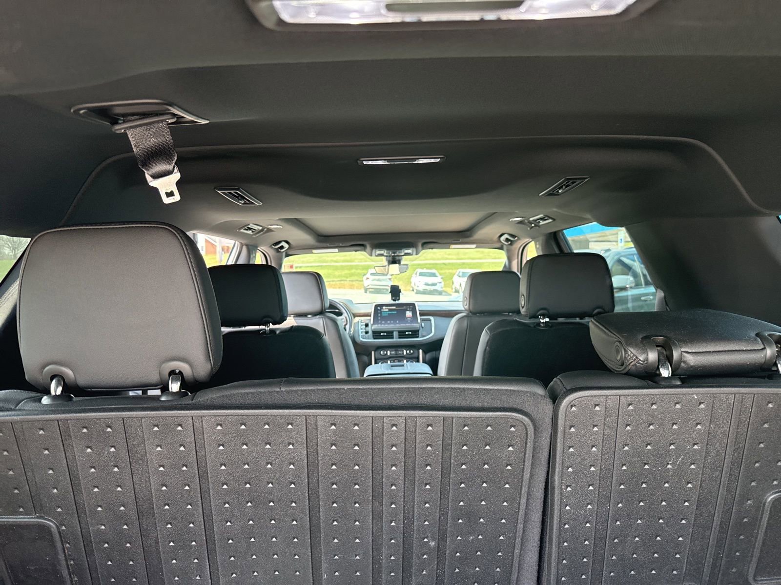 Used 2022 Chevrolet Suburban High Country image 12