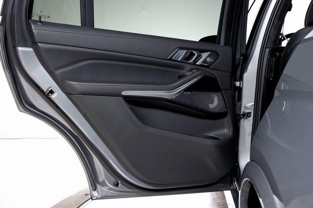 Used 2025 BMW ALPINA XB7 image 69