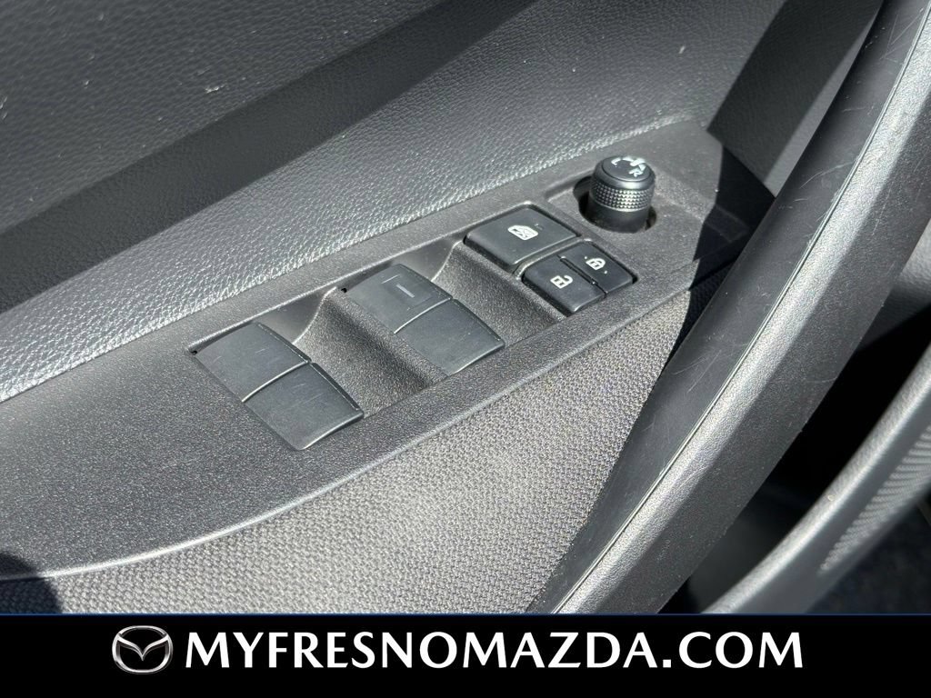 Used 2025 Toyota Corolla LE FWD image 32