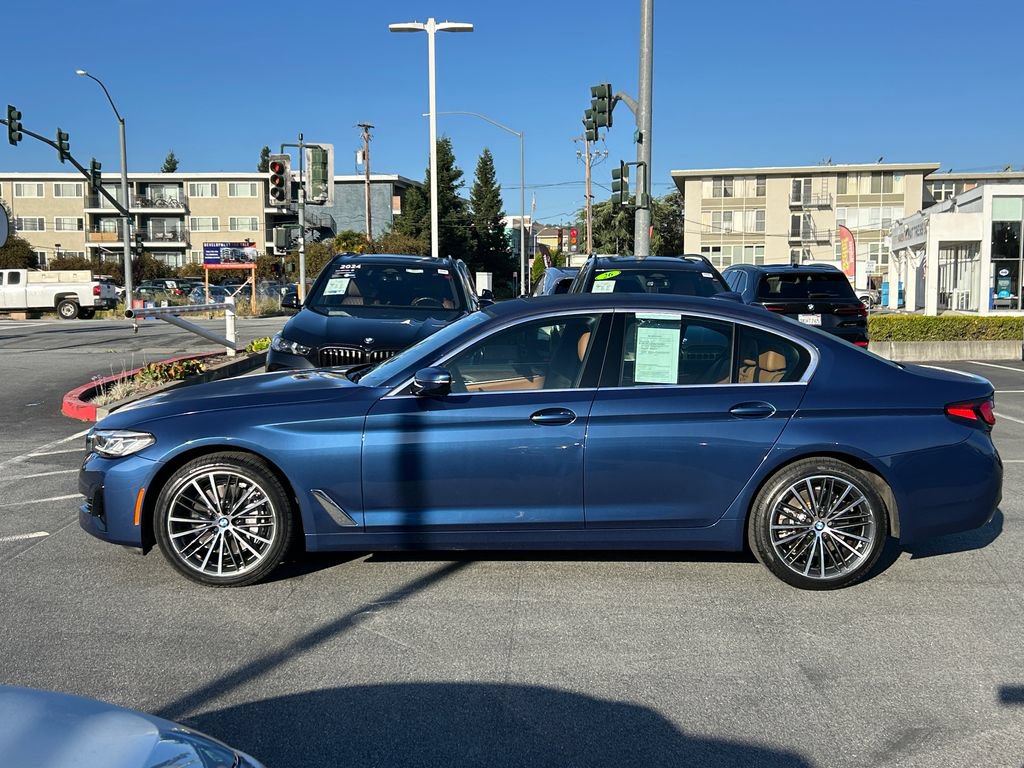 Used 2023 BMW 540i w/ Convenience Package RWD image 2