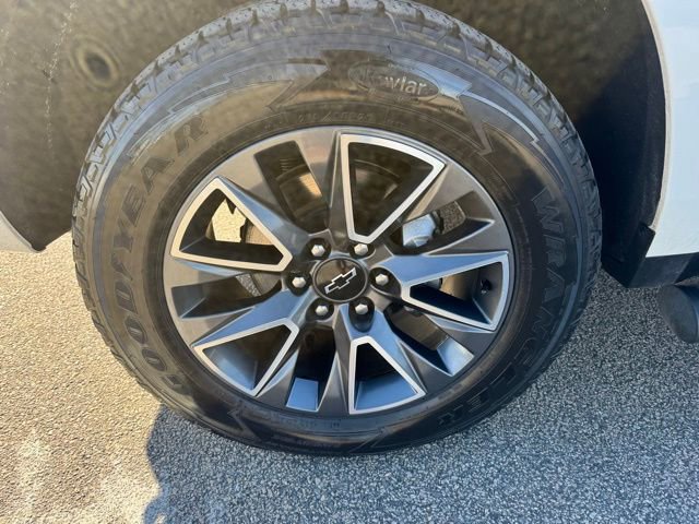 Used 2023 Chevrolet Tahoe Z71 w/ Z71 Off-Road Package image 6