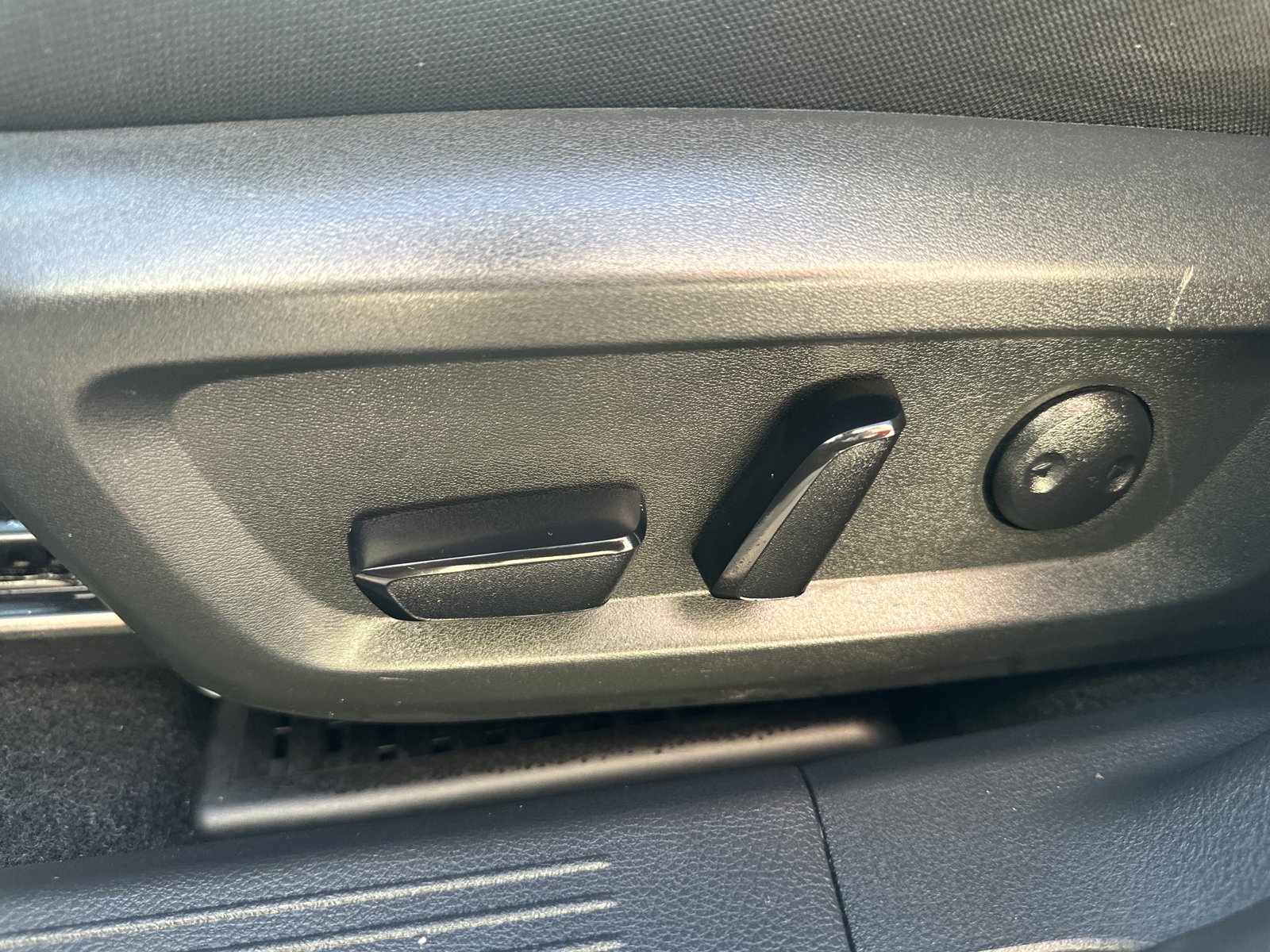 Used 2022 Nissan Rogue SV AWD/4WD image 20