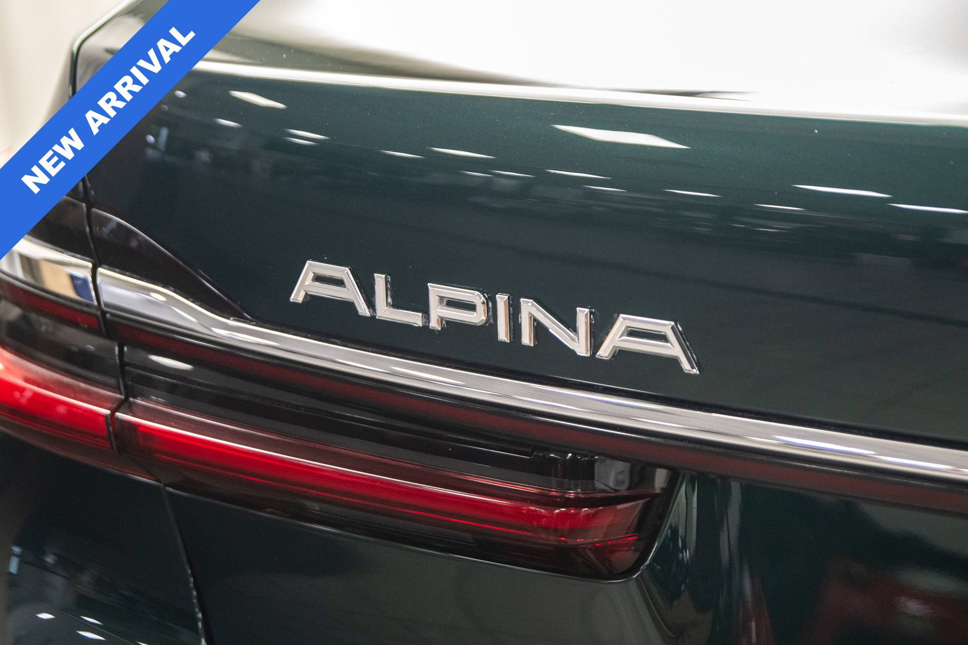 Used 2022 BMW ALPINA B7 xDrive w/ Luxury Rear Seating Package AWD/4WD image 45